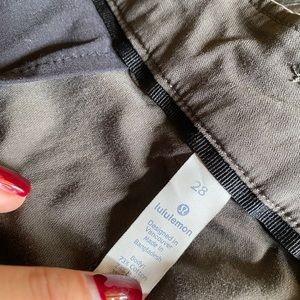 Lululemon size 28 men’s pants